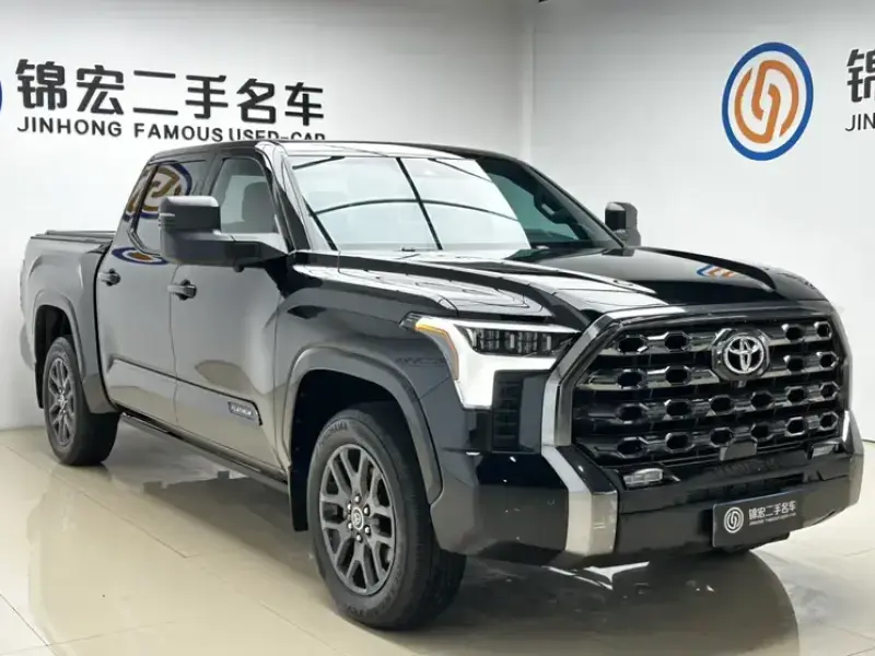 2022 Toyota Tundra с пробегом 37 000 км