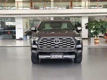 2023 Toyota Sequoia с пробегом 73 000 км