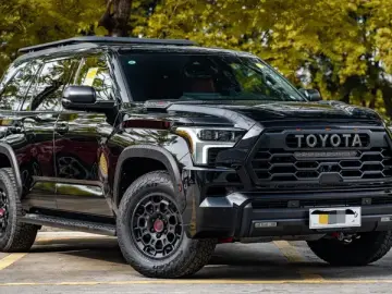 2026 Toyota Sequoia с пробегом 100 км