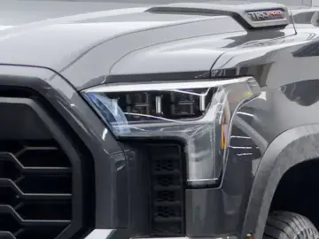 2023 Toyota Tundra с пробегом 33 800 км