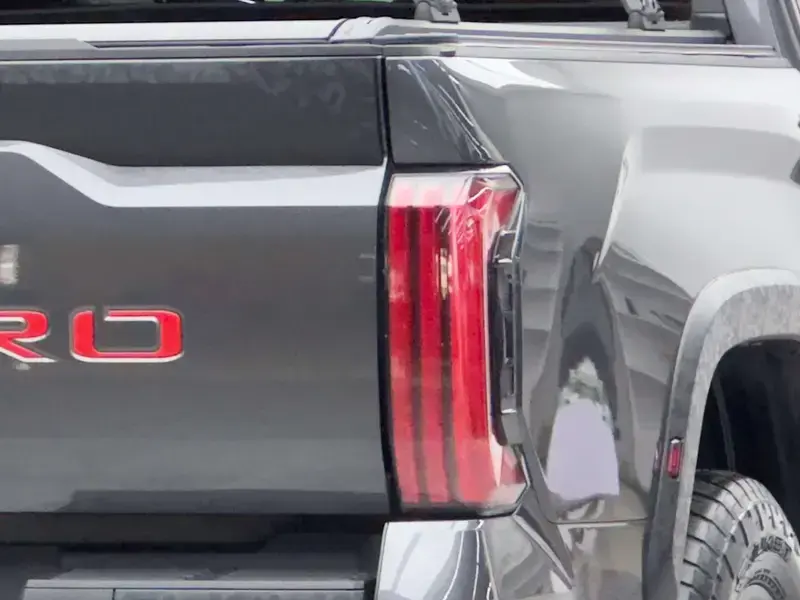 2023 Toyota Tundra с пробегом 33 800 км