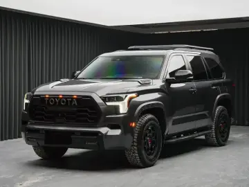 2025 Toyota Sequoia с пробегом 26 000 км