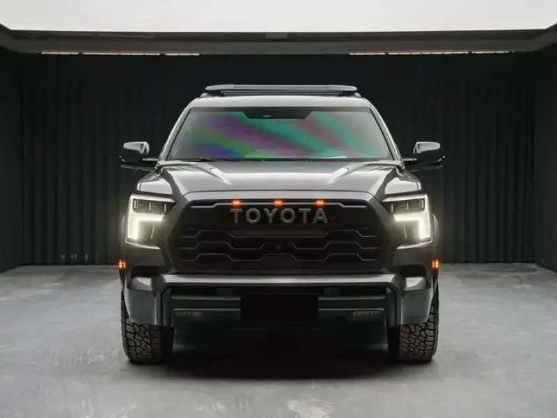 2025 Toyota Sequoia с пробегом 26 000 км