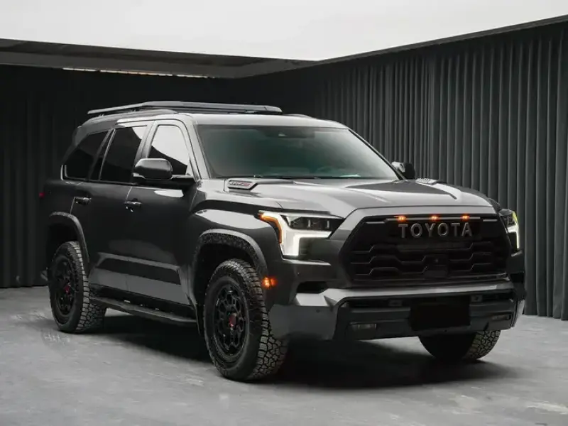 2025 Toyota Sequoia с пробегом 26 000 км