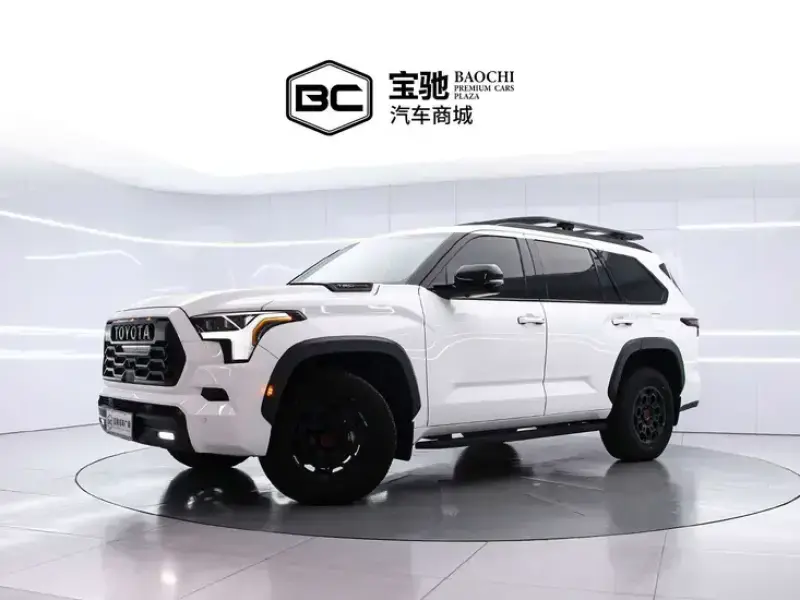 2023 Toyota Sequoia с пробегом 22 000 км