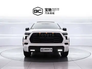 2023 Toyota Sequoia с пробегом 22 000 км