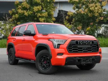 2023 Toyota Sequoia с пробегом 42 000 км