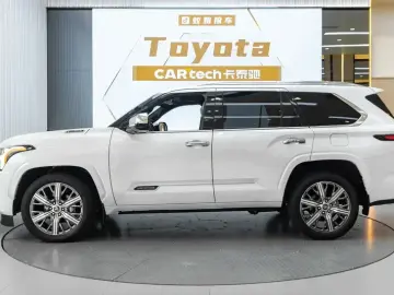 2023 Toyota Sequoia с пробегом 83 000 км