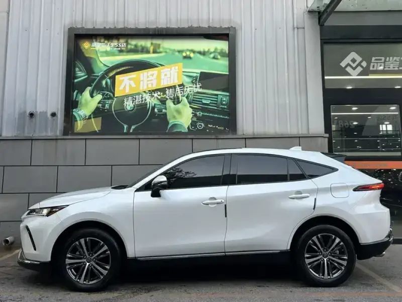2023 Toyota Venza с пробегом 29 900 км