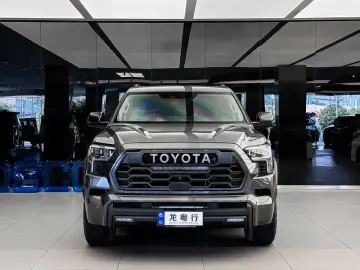 2023 Toyota Sequoia с пробегом 49 000 км
