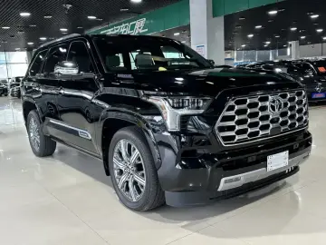 2025 Toyota Sequoia с пробегом 300 км