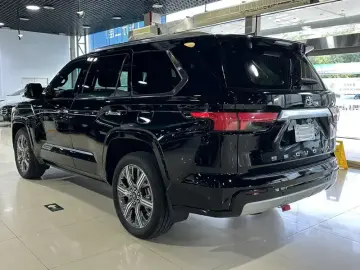 2025 Toyota Sequoia с пробегом 300 км