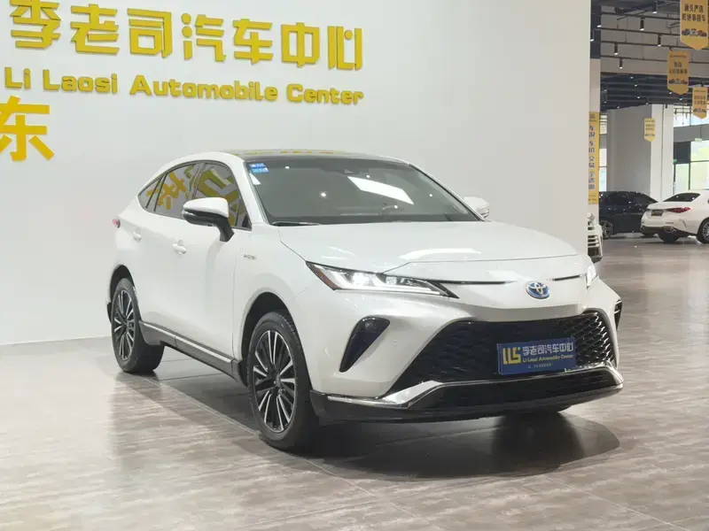 2023 Toyota Venza с пробегом 33 000 км