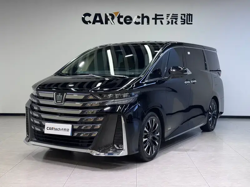 2023 Toyota Vellfire с пробегом 57 000 км