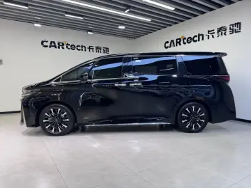 2023 Toyota Vellfire с пробегом 57 000 км