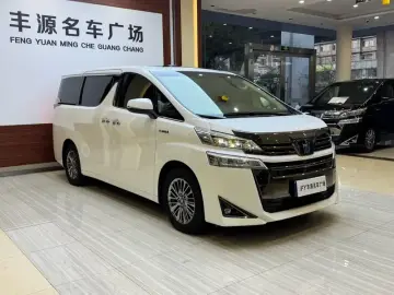 2023 Toyota Vellfire с пробегом 46 000 км