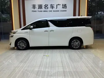 2023 Toyota Vellfire с пробегом 46 000 км