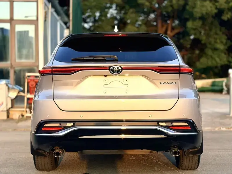 2023 Toyota Venza с пробегом 50 000 км