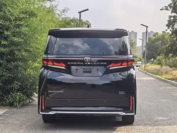 2023 Toyota Vellfire с пробегом 55 000 км