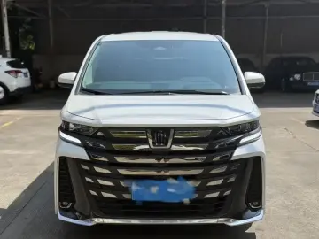 2023 Toyota Vellfire с пробегом 83 000 км