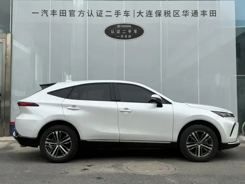 2023 Toyota Venza с пробегом 27 100 км