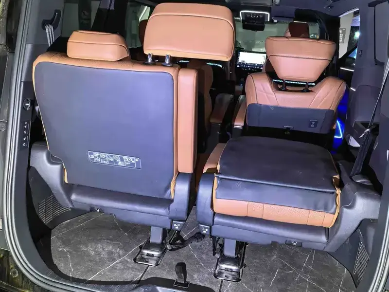 2023 Toyota Vellfire с пробегом 45 000 км