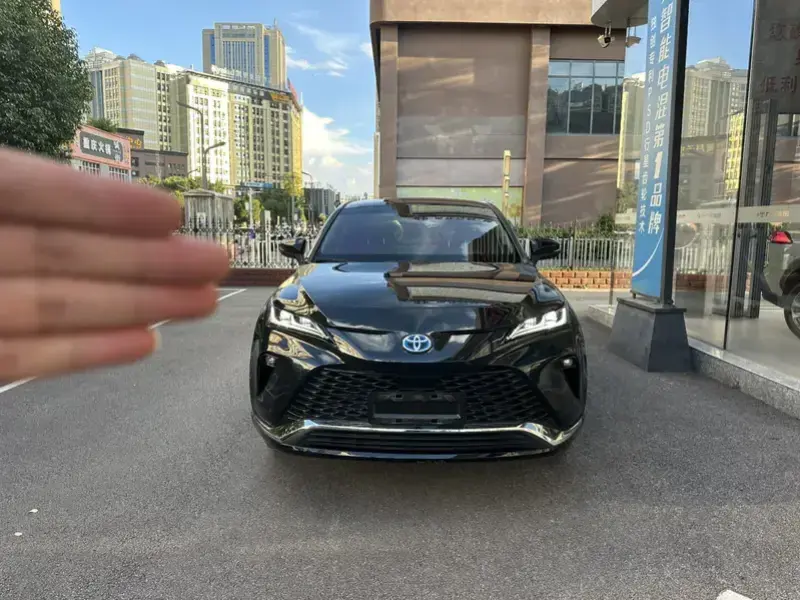 2022 Toyota Venza с пробегом 16 900 км