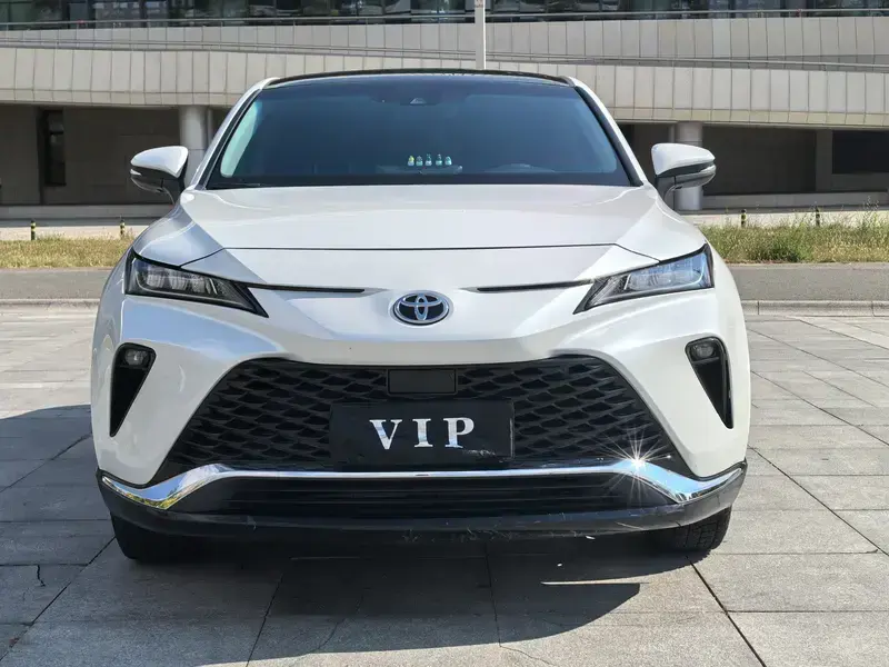 2023 Toyota Venza с пробегом 26 000 км