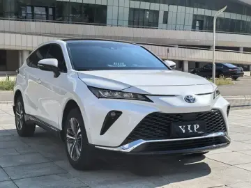 2023 Toyota Venza с пробегом 26 000 км