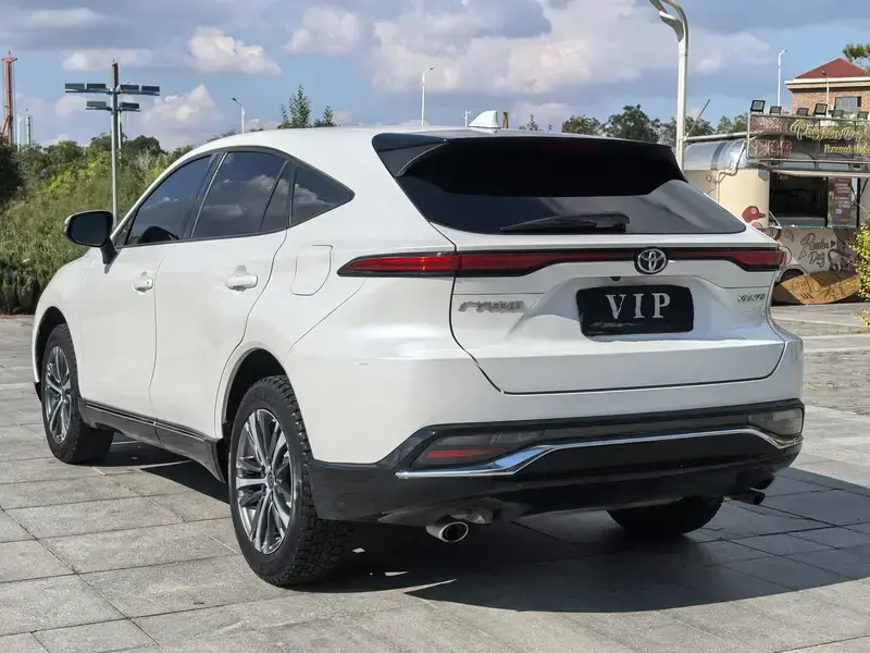 2023 Toyota Venza с пробегом 26 000 км