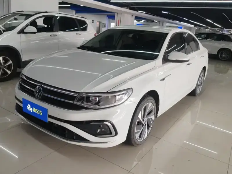 2023 Volkswagen Bora с пробегом 21 000 км