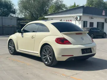 2016 Volkswagen Beetle с пробегом 140 000 км