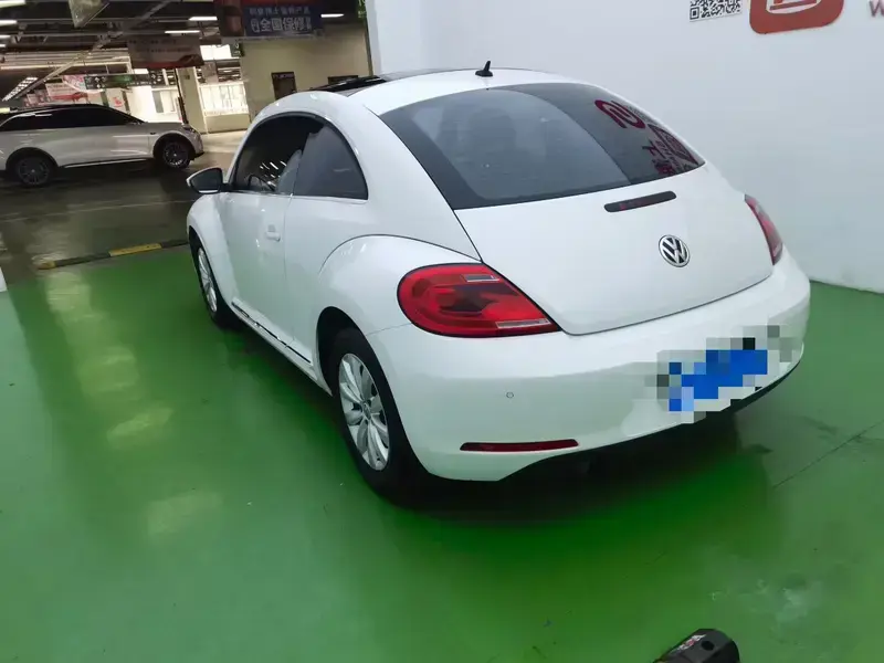 2014 Volkswagen Beetle с пробегом 114 000 км