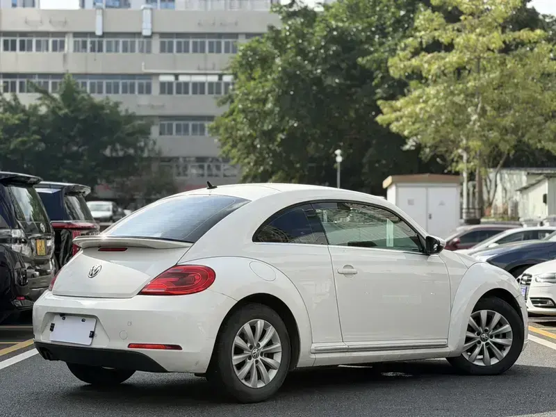 2013 Volkswagen Beetle с пробегом 137 000 км