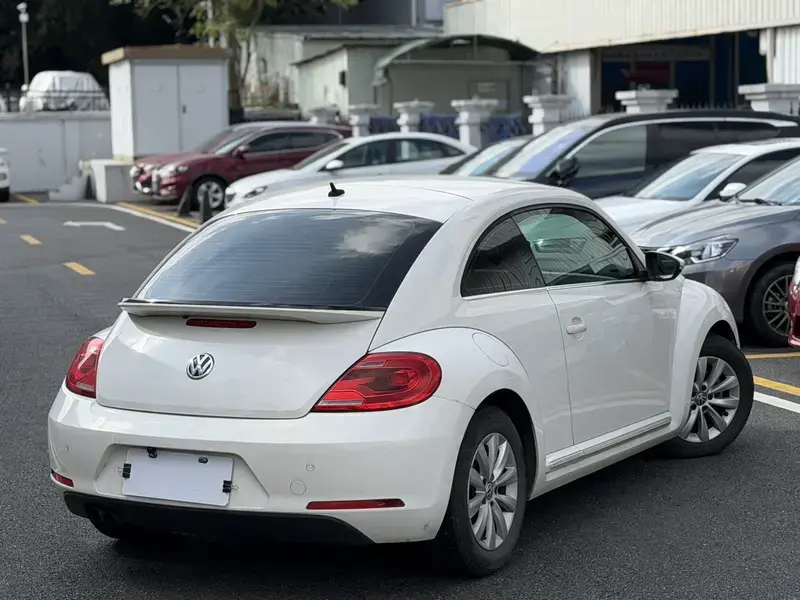 2013 Volkswagen Beetle с пробегом 137 000 км