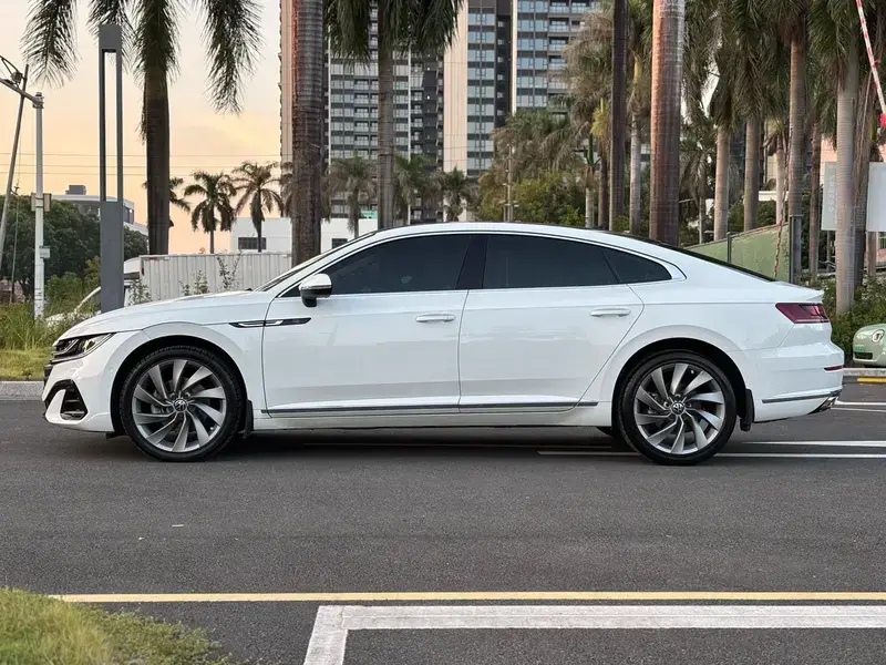 2023 Volkswagen Passat CC с пробегом 59 000 км