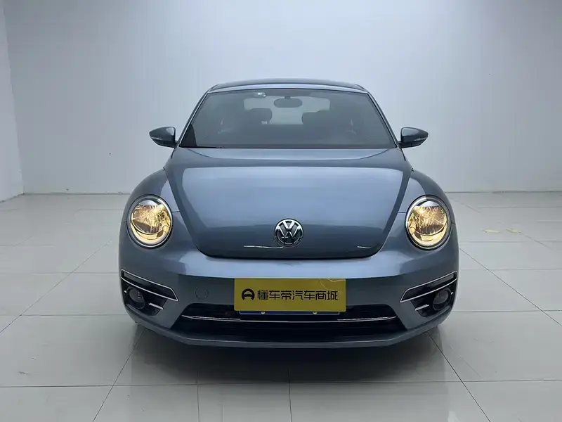 2018 Volkswagen Beetle с пробегом 15 600 км