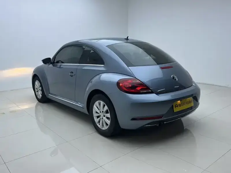 2018 Volkswagen Beetle с пробегом 15 600 км