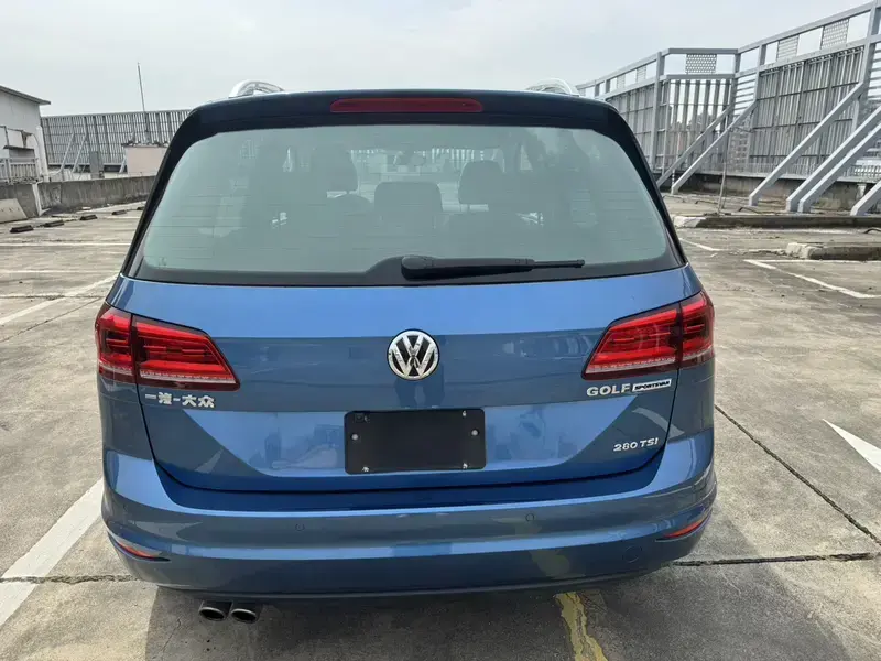 2018 Volkswagen Golf Sportsvan с пробегом 32 500 км