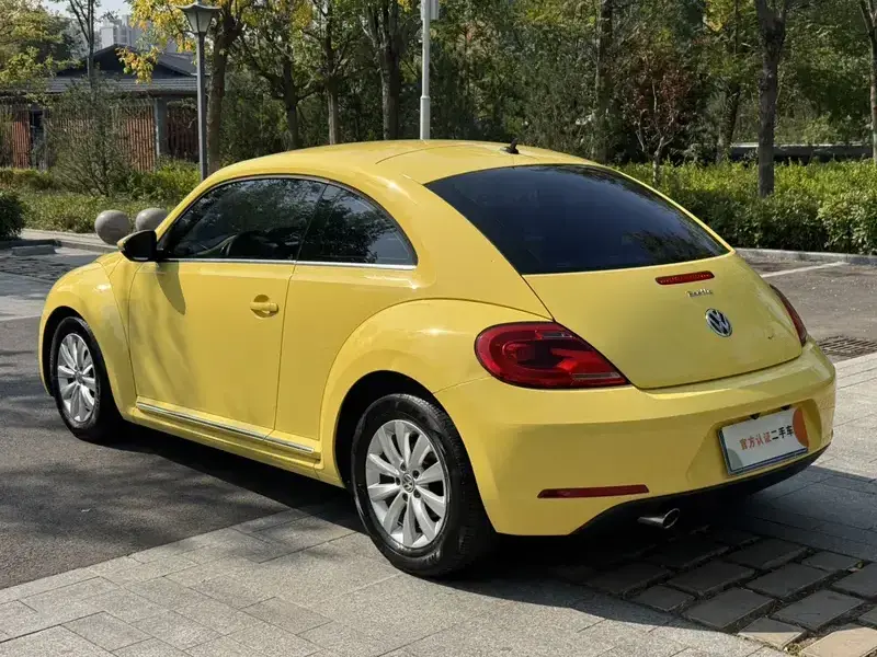 2013 Volkswagen Beetle с пробегом 90 000 км