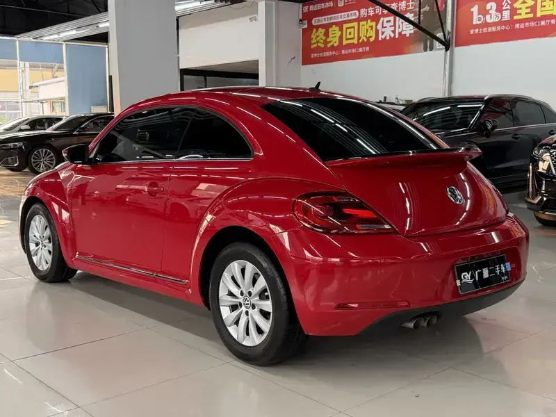2013 Volkswagen Beetle с пробегом 62 000 км
