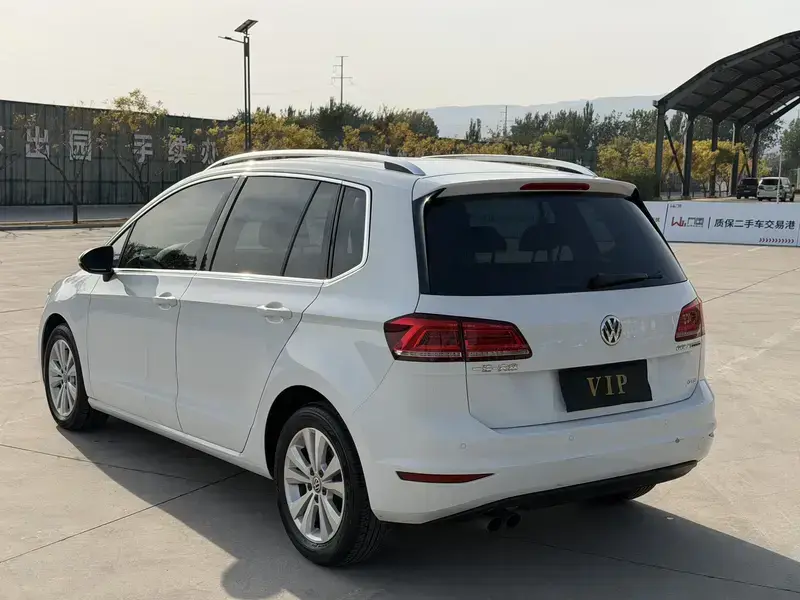 2018 Volkswagen Golf Sportsvan с пробегом 63 000 км