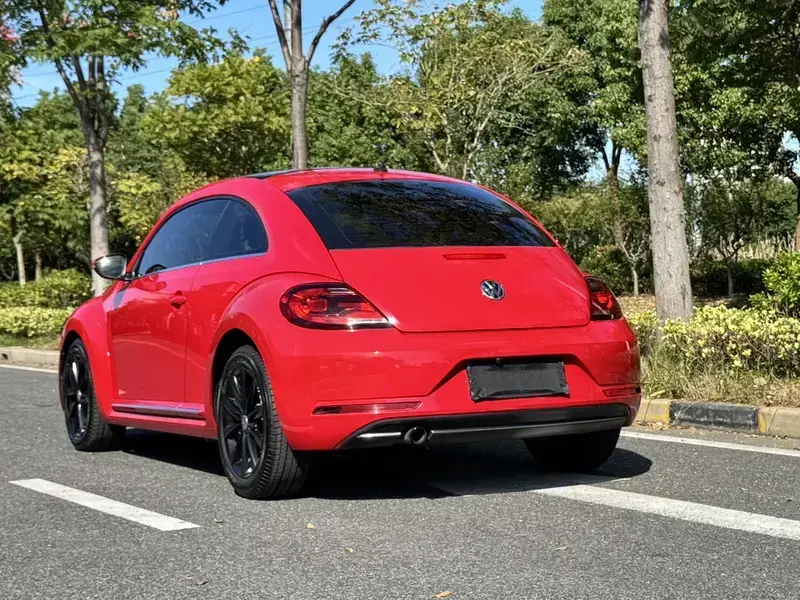 2018 Volkswagen Beetle с пробегом 72 000 км