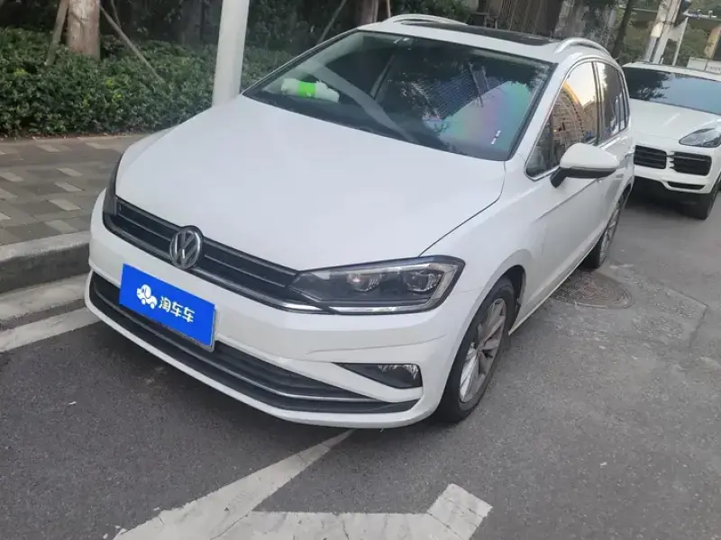 2020 Volkswagen Golf Sportsvan с пробегом 39 000 км
