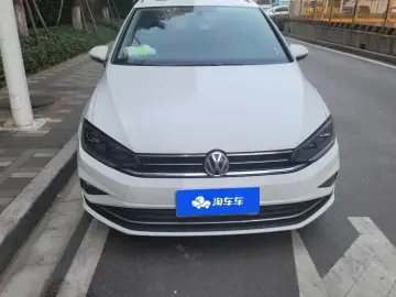 2020 Volkswagen Golf Sportsvan с пробегом 39 000 км