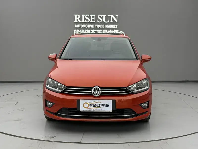 2018 Volkswagen Golf Sportsvan с пробегом 90 000 км
