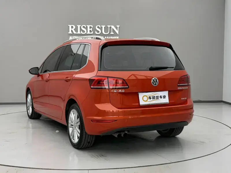 2018 Volkswagen Golf Sportsvan с пробегом 90 000 км