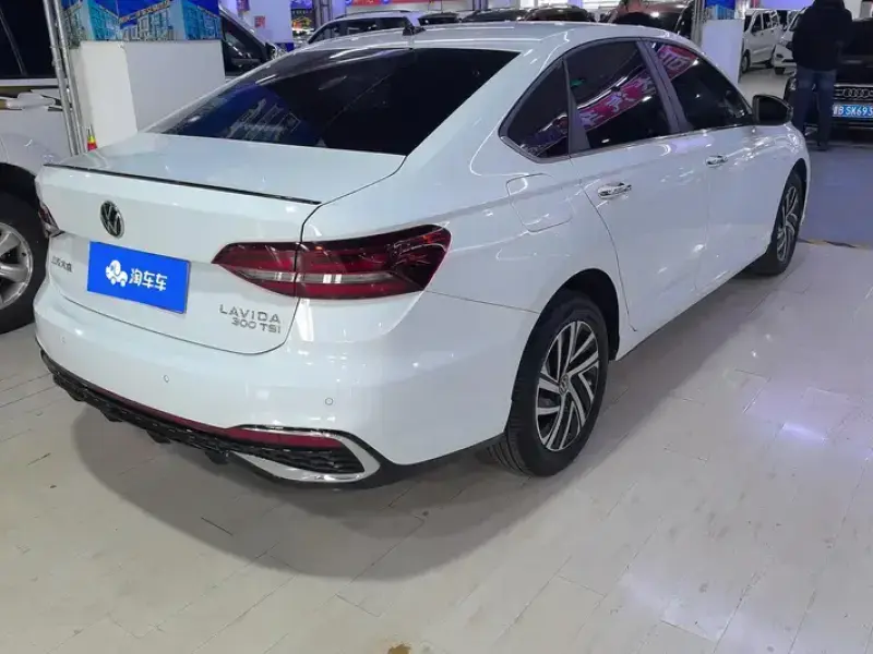 2023 Volkswagen Lavida с пробегом 34 000 км