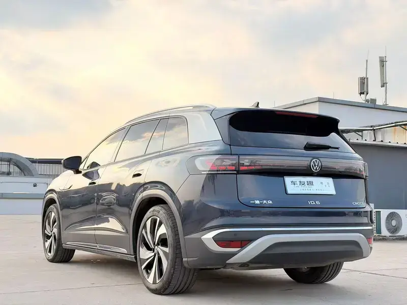 2021 Volkswagen ID.6 с пробегом 60 000 км