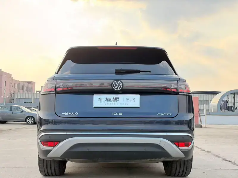 2021 Volkswagen ID.6 с пробегом 60 000 км